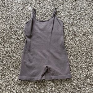 OQQ ribbed compression onesie